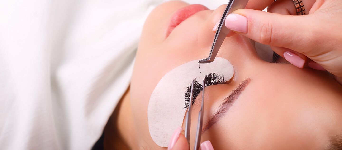 Extension de cils avec/sans retouches