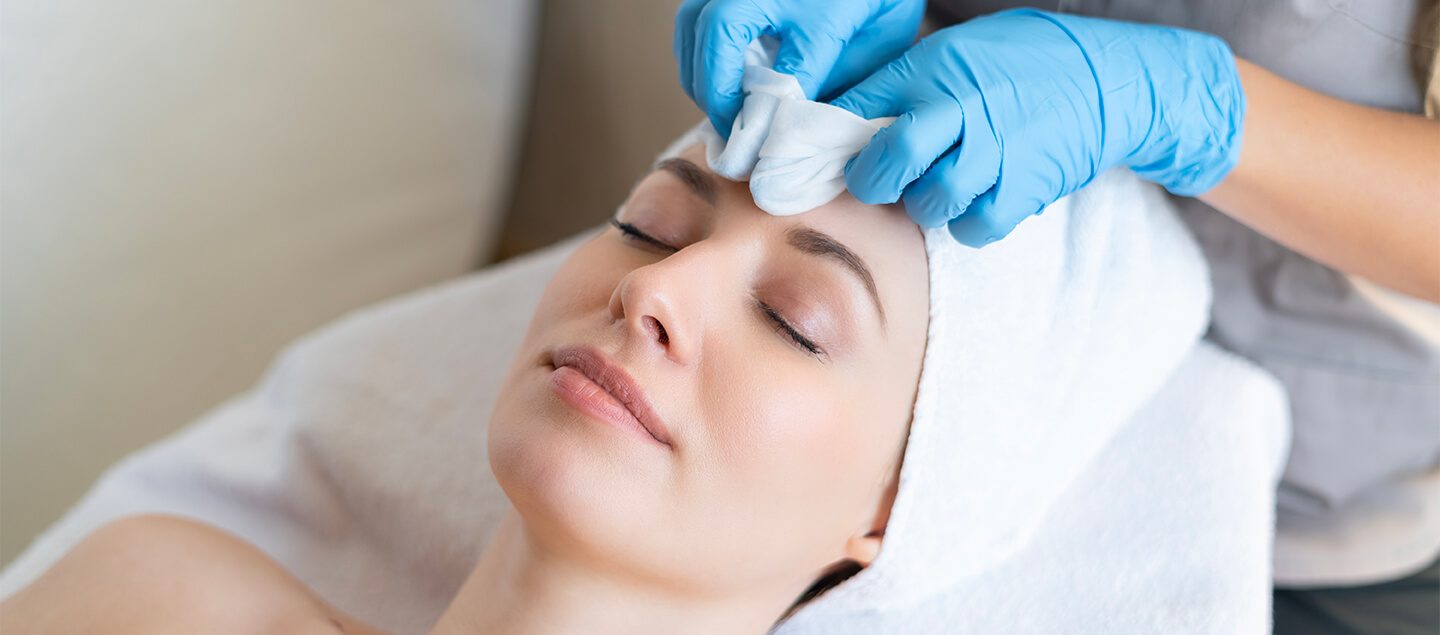Soin du visage en profondeur avec masque