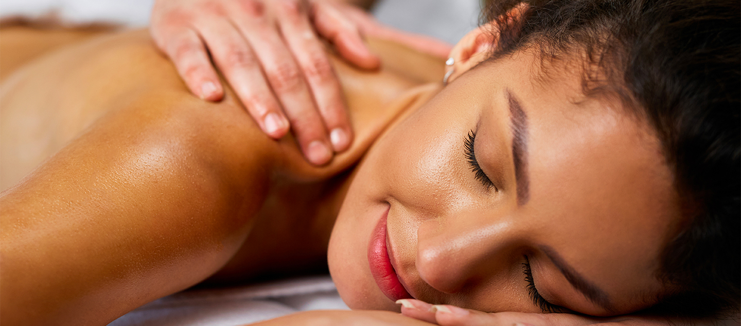 Massage Relaxant et Soin Liftant du visage avec Massage crânien