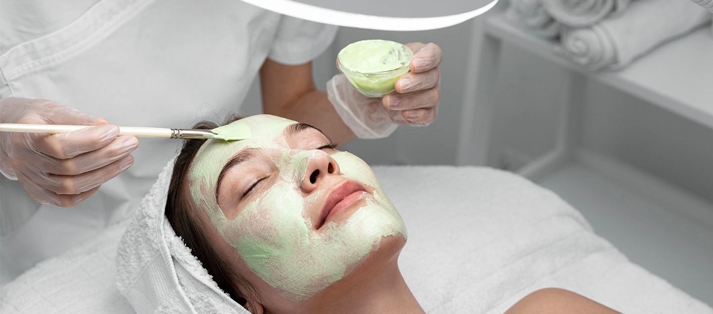 Soin du visage en profondeur avec Masque personnalisé