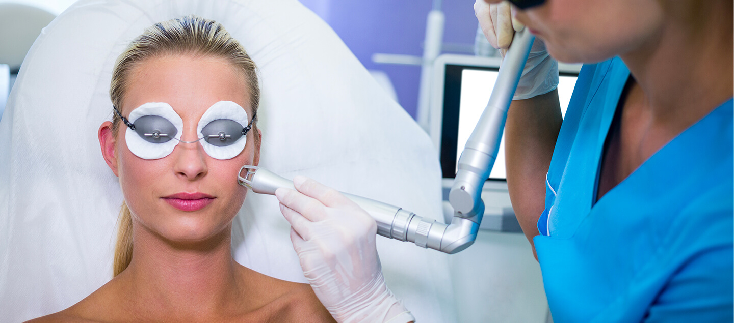 Soin correcteur et rétrécissement des pores au Laser