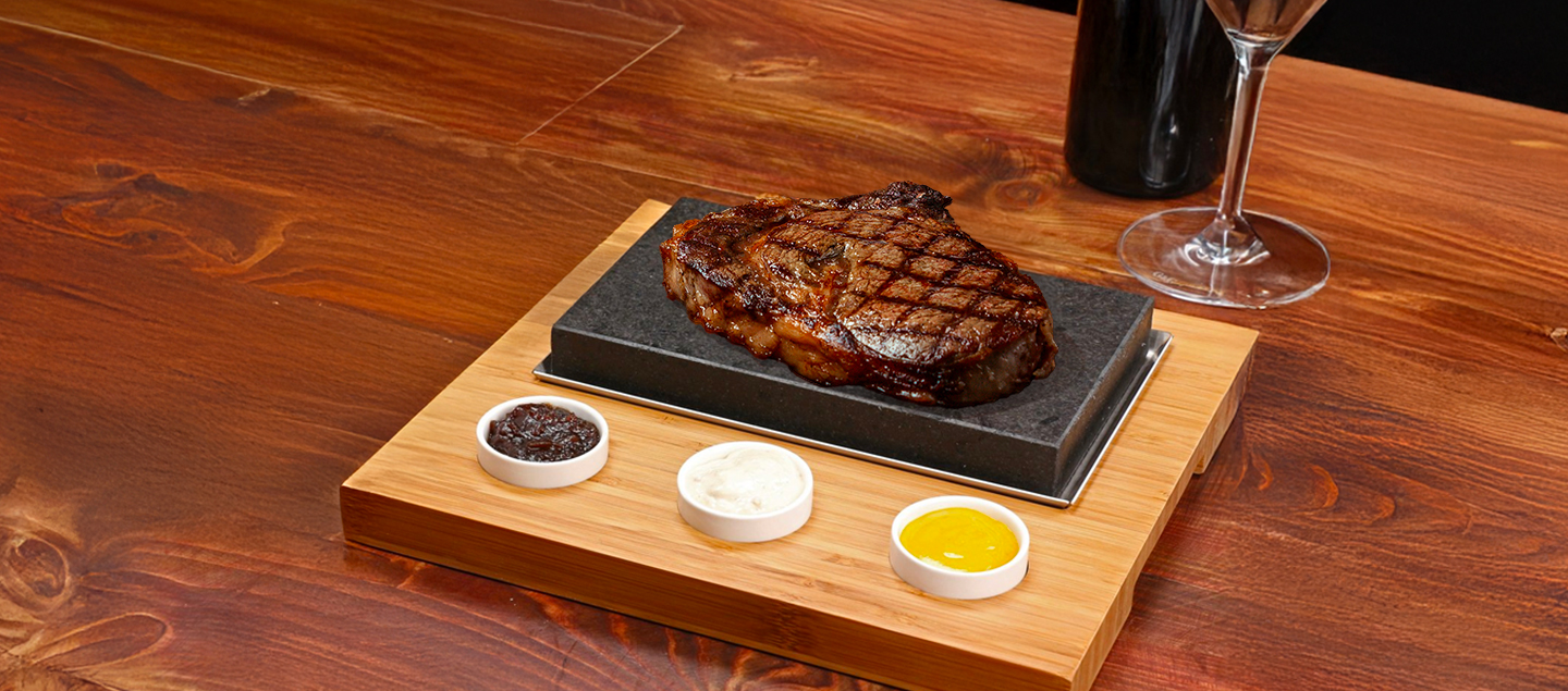 Menu Entrecôte de boeuf sur ardoise avec entrée et dessert dès 2 personnes