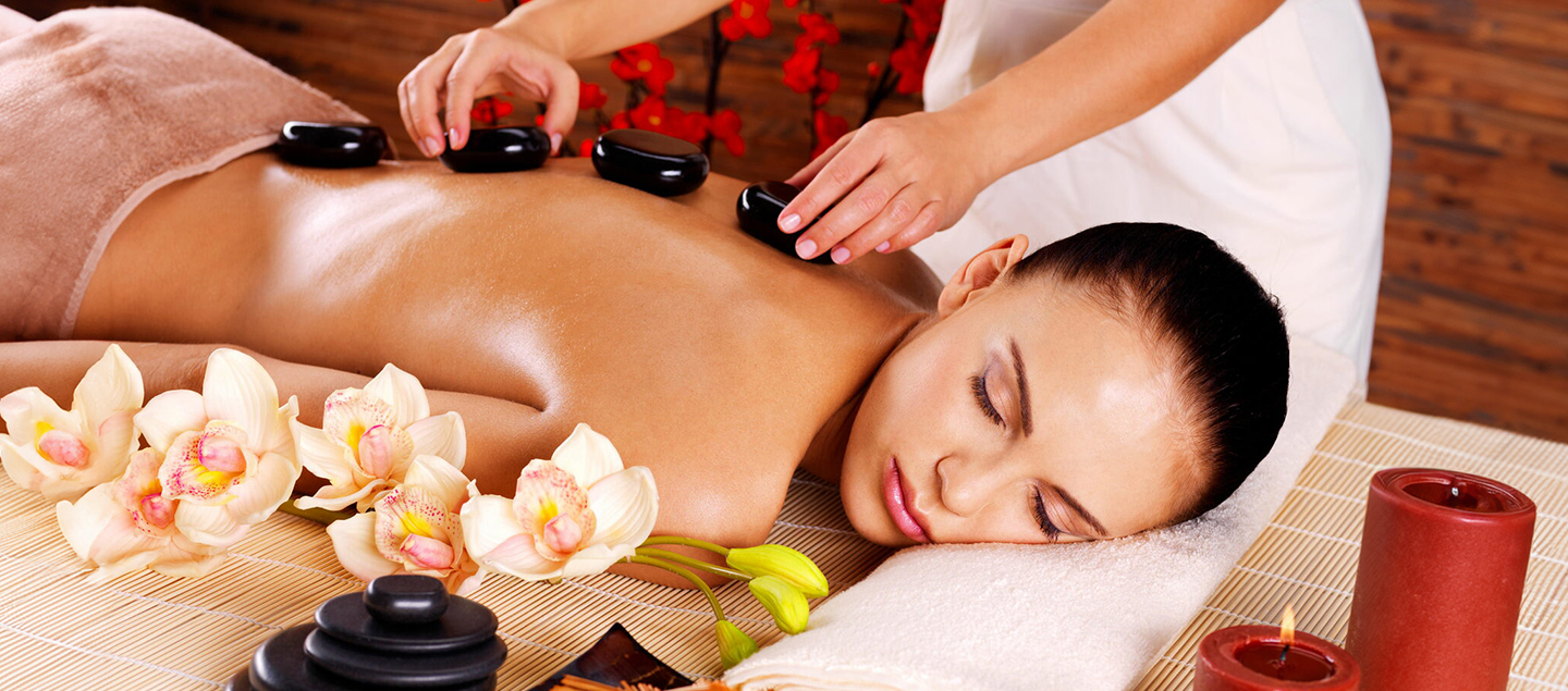 Massage aux Pierres chaudes de 60 minutes