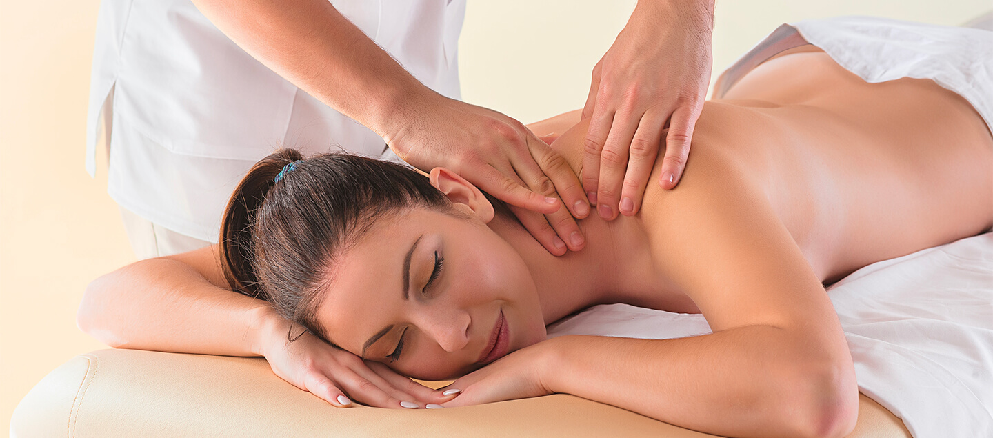 Aromathérapie et massage réflexologie, pieds, mains, visage et dos accompagnés de lithothérapie