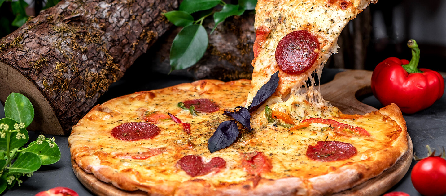 Menu Pizza avec entrée et dessert, sur place ou à emporter dès 2 personnes