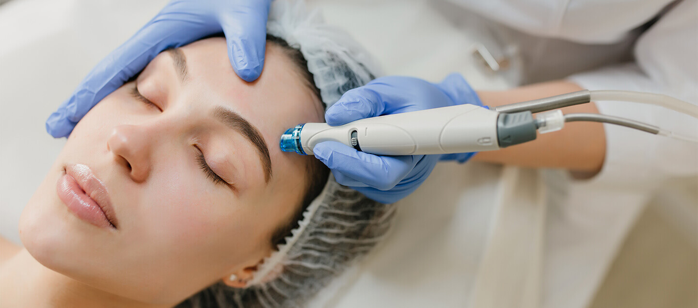 Soin du visage Lipo enzimatica Hyaluron Pen avec massage
