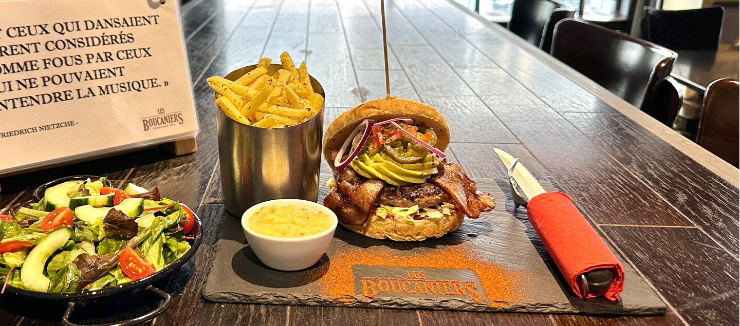 Burger à choix aux Boucaniers avec accompagnement et dessert dès 2 personnes