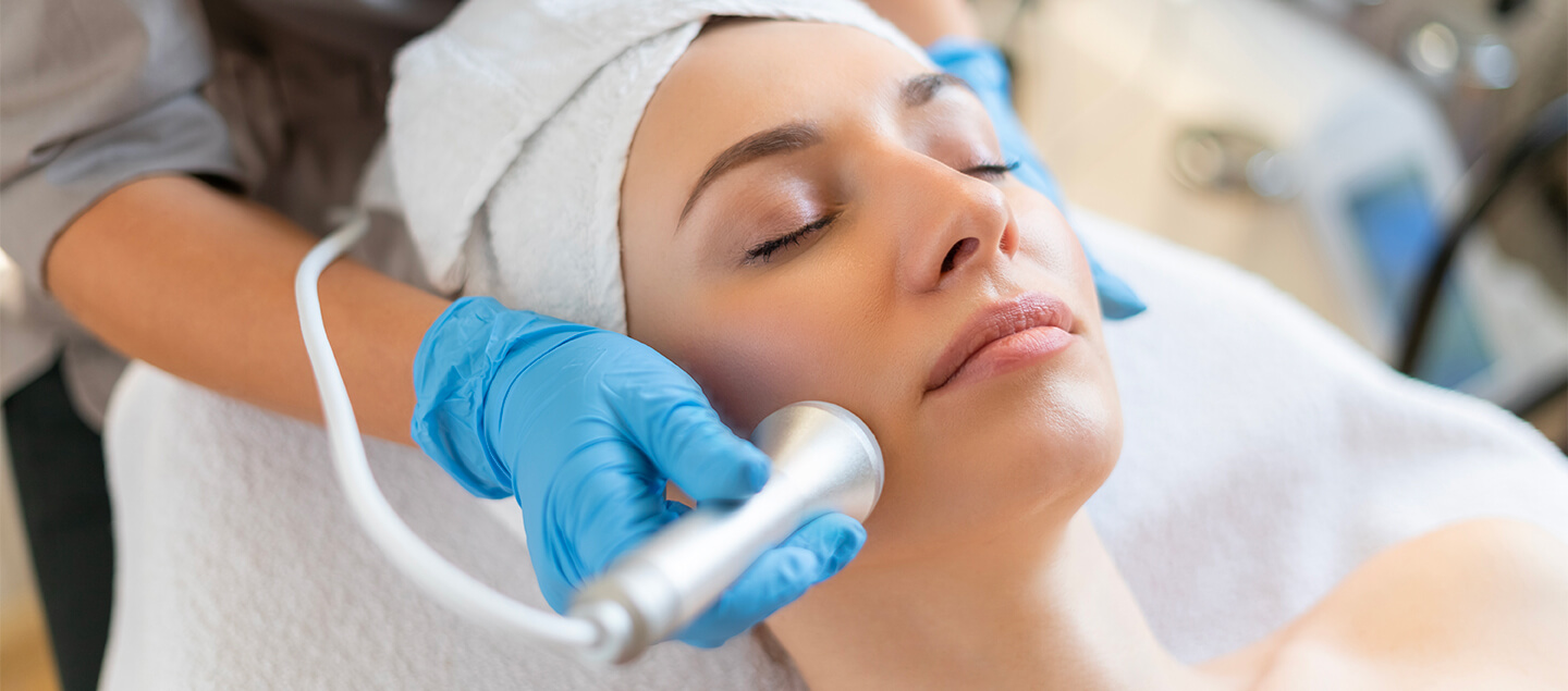 Soin du visage avec radiofréquence