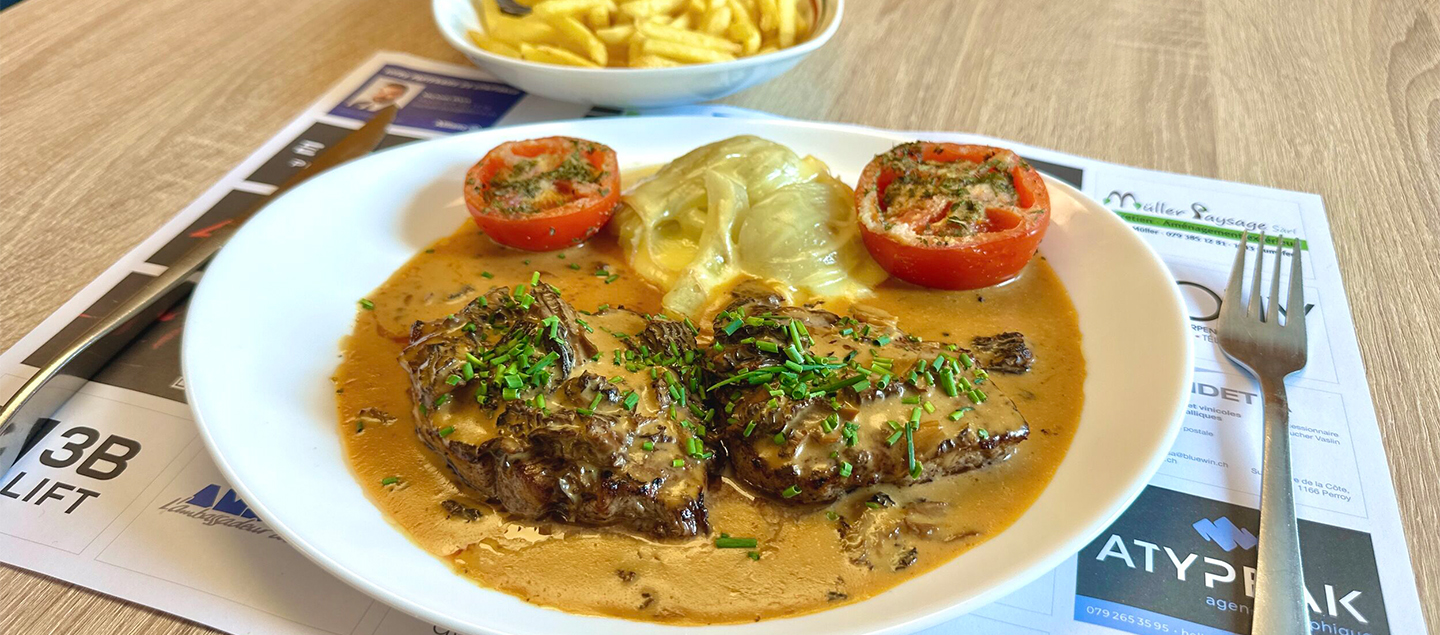 Menu Médaillon de bœuf sauce morilles avec entrée et dessert dès 2 personnes
