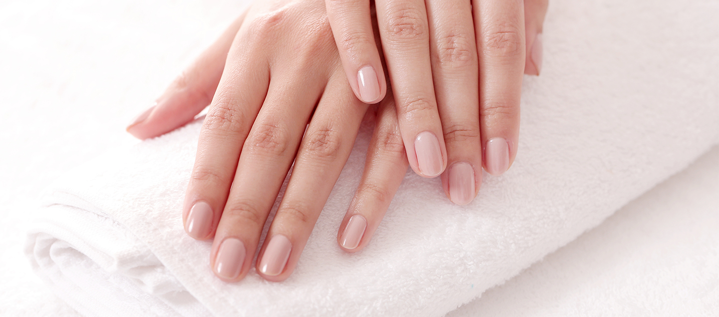 Manucure pose complète courte ou remplissage au gel