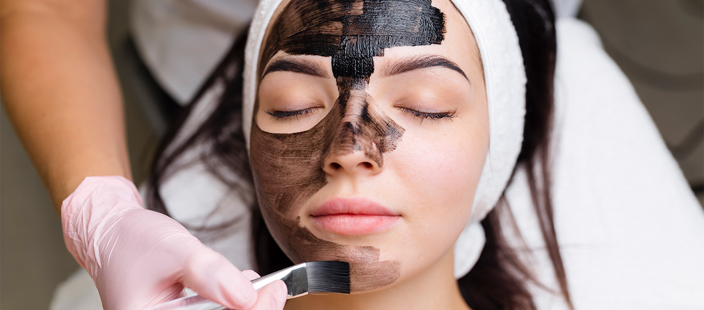 Soin Carbon Peel Premium et LED Thérapie de 45 minutes 