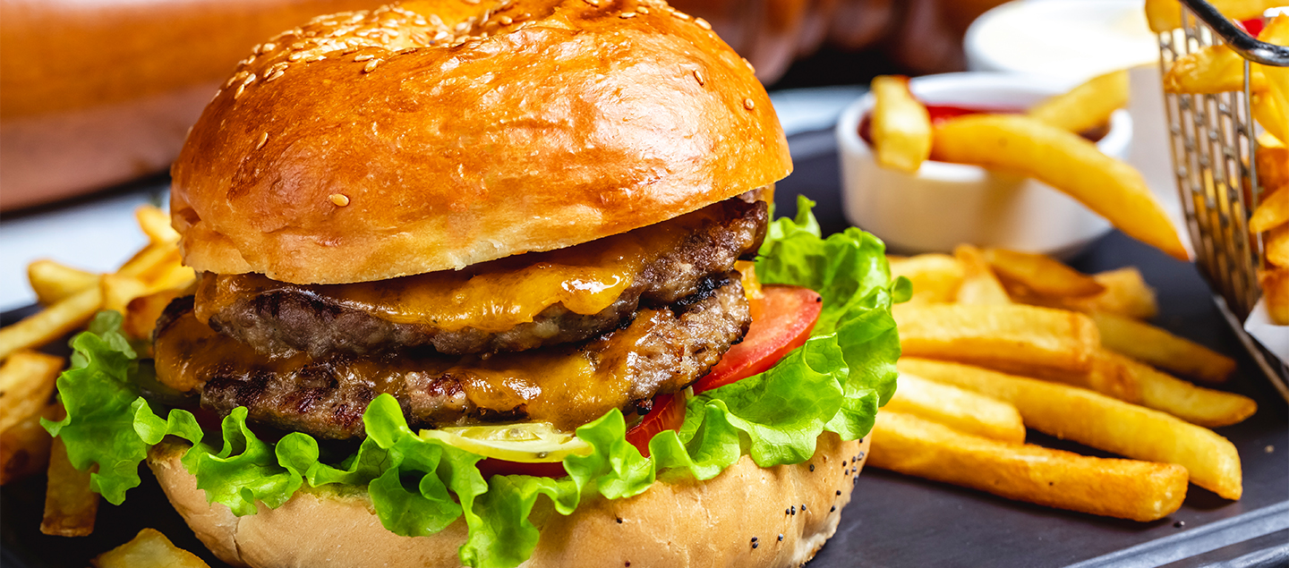 Menu Burger au choix avec entrée, dessert et Kir de bienvenue dès 2 personnes