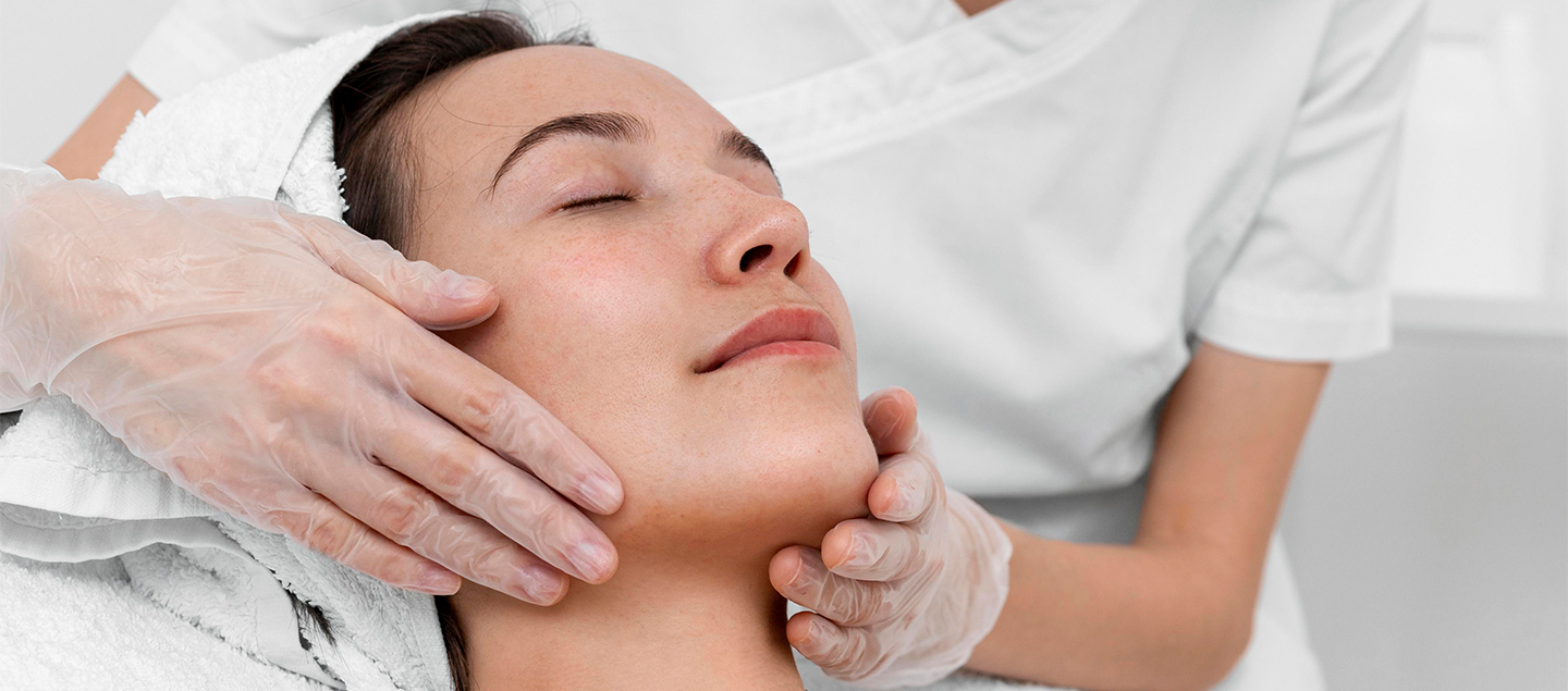 Soin du visage avec Massage de 30 minutes