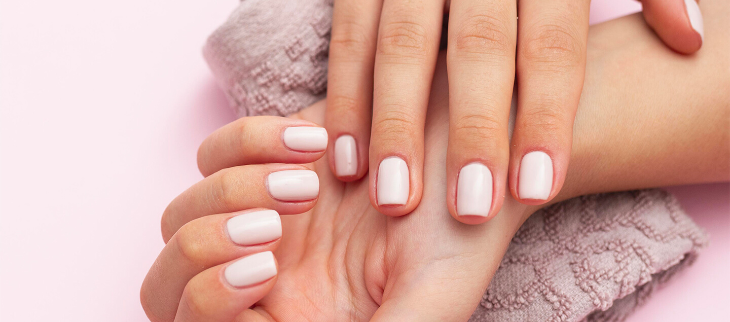 Pose de Vernis semi-permanent avec Massage des mains