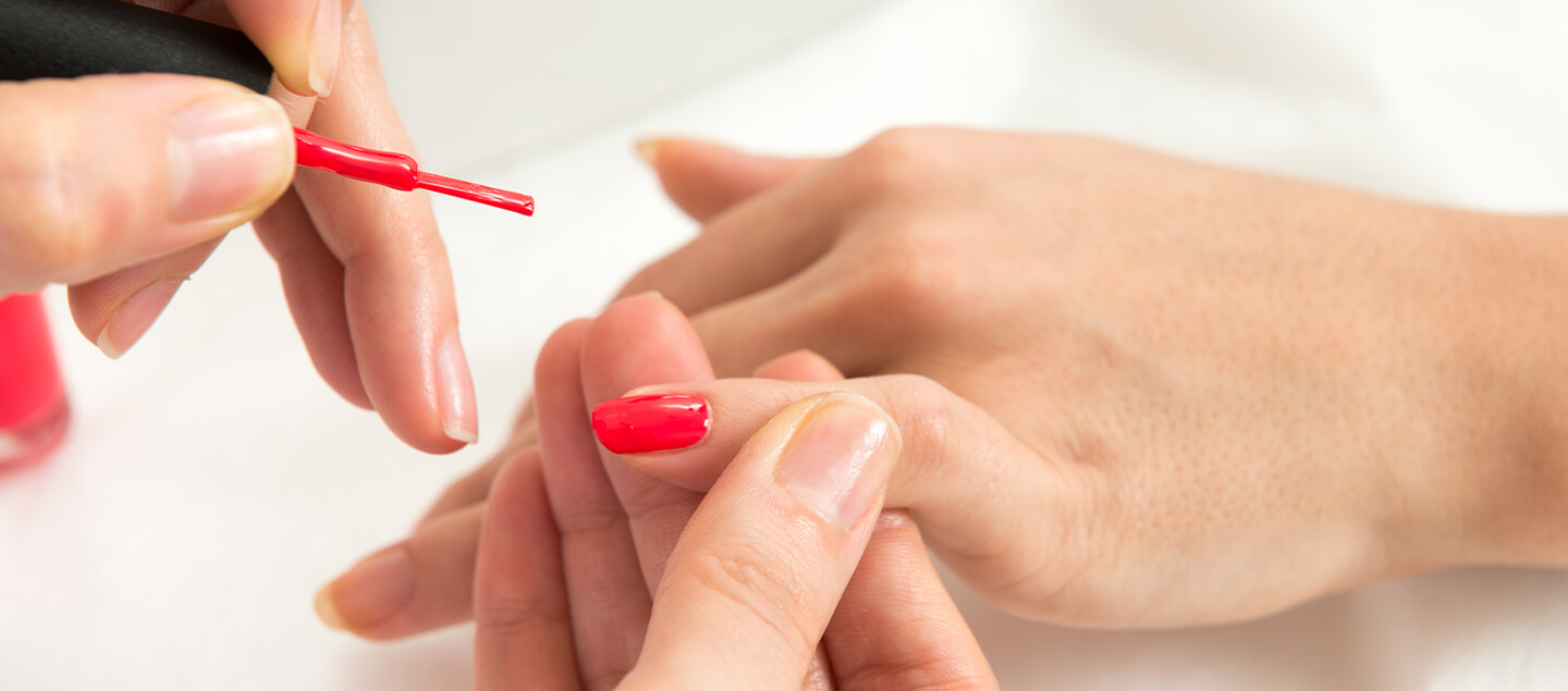 Pose de vernis semi-permanent