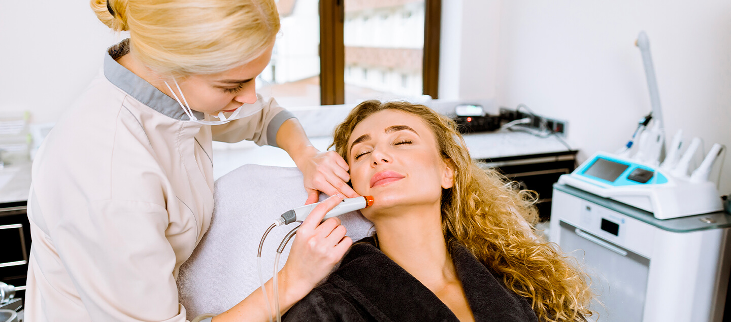 Soin Hydrafacial de 75 minutes - 1 ou 3 séances 