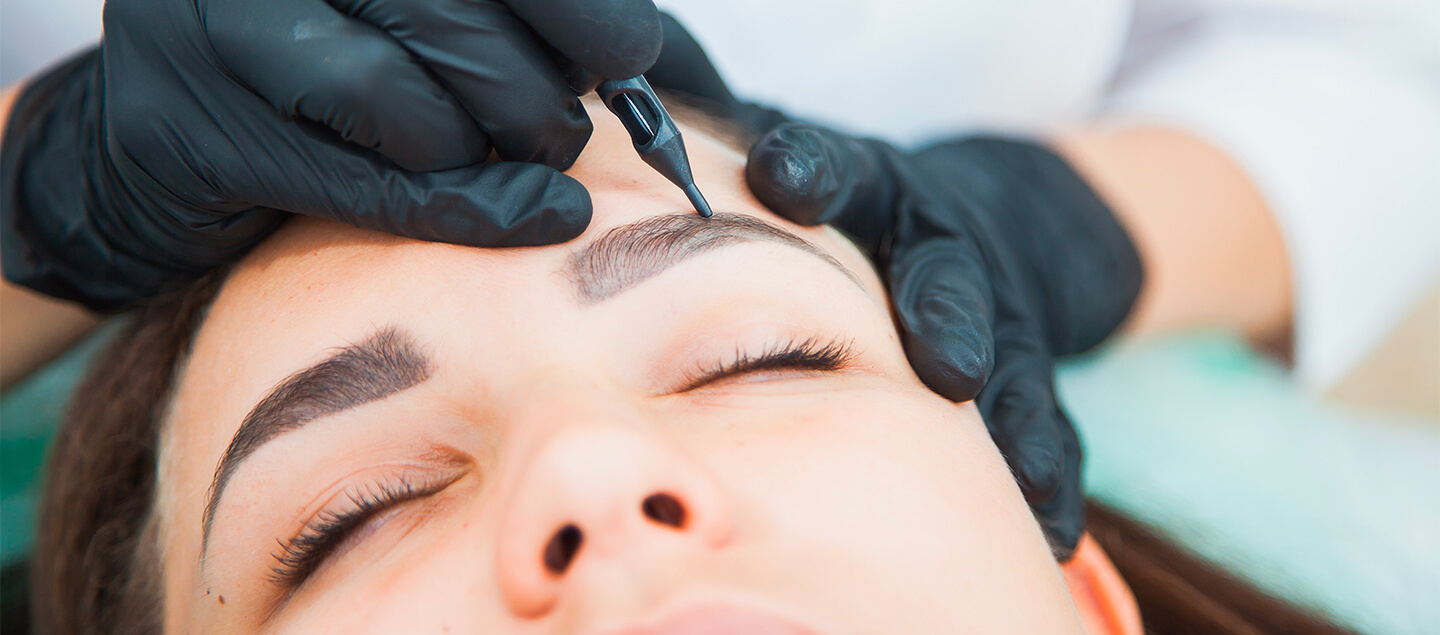 Maquillage permanent par Microblading des sourcils et/ou trait d'Eyeline