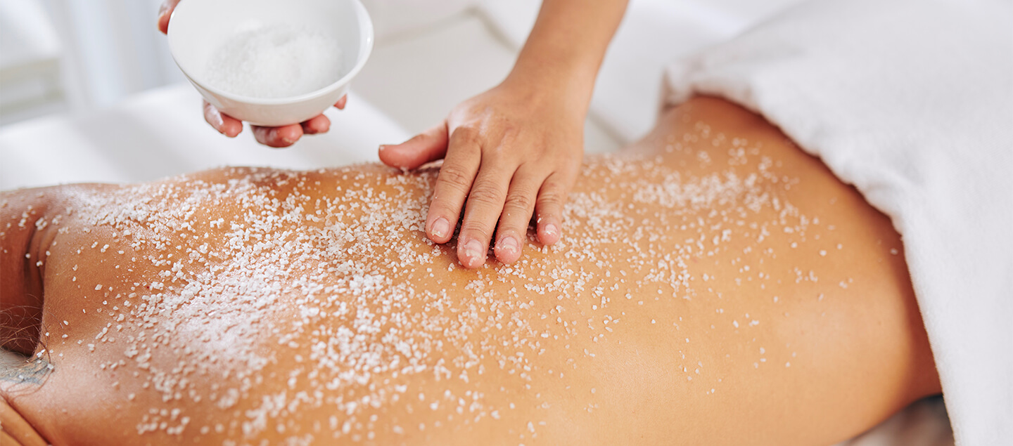 Gommage du corps avec soin hydratation ou bronzage au jet