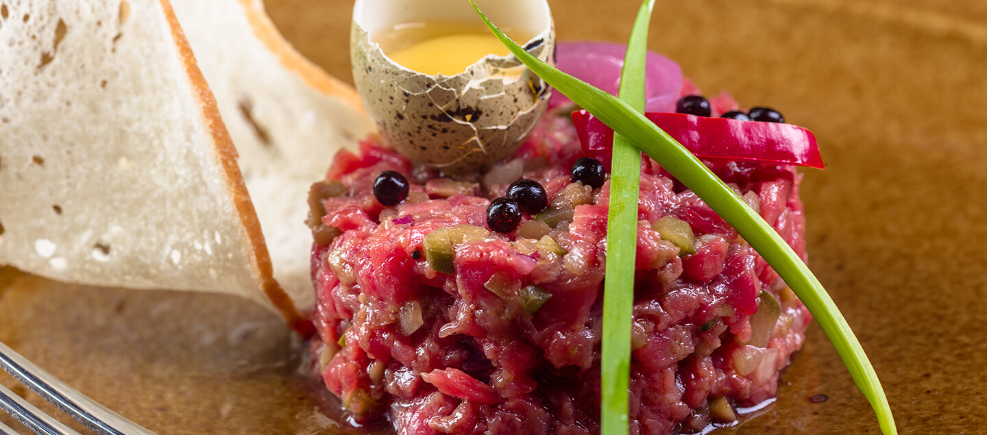 Menu Tartare de Boeuf avec entrée et dessert dès 2 personnes Realdeals.ch