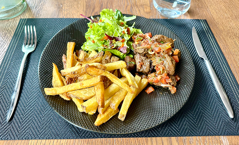 Menu Émincé de bœuf avec entrée et dessert dès 2 personnes Realdeals.ch