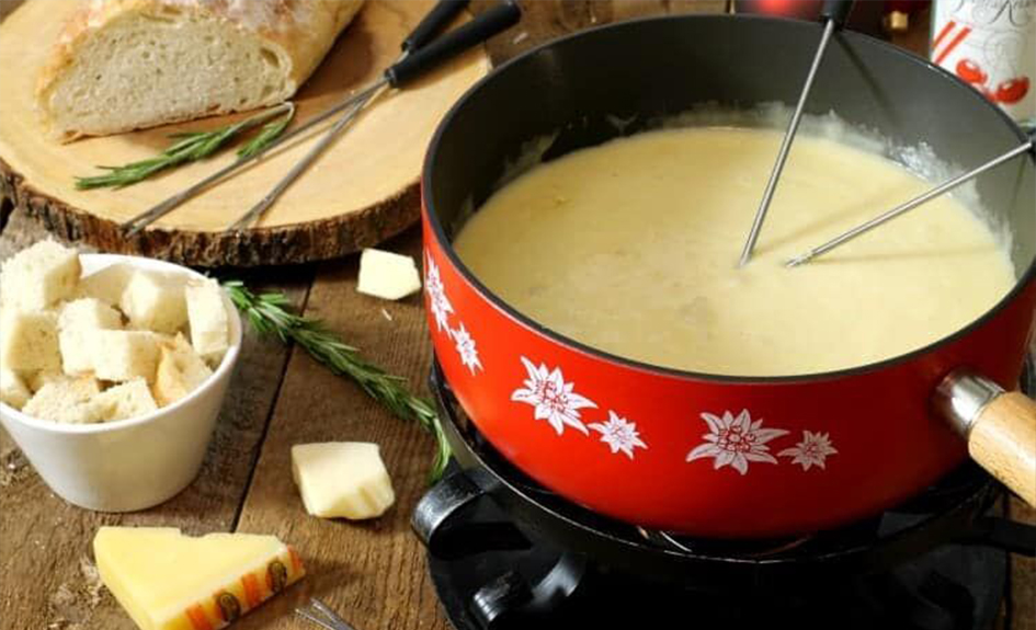 Séjour à Anzère avec Petitdéjeuner et Fondue au fromage pour 2