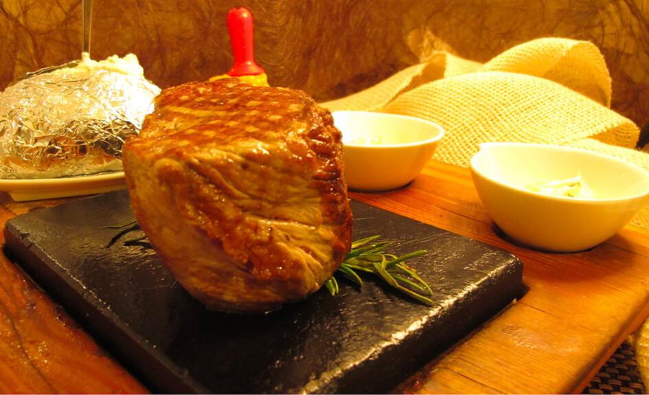Rumsteak de Bœuf sur ardoise avec entrée et dessert pour 2 ou 4