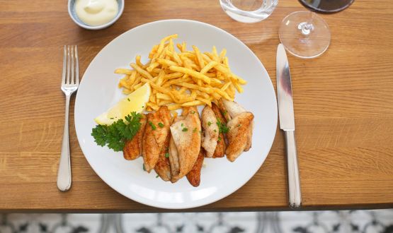 Menu Filets de perche avec entrée et dessert dès 2 personnes