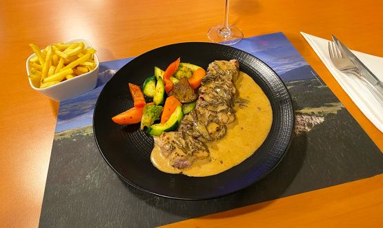 Menu Filet mignon sauce morilles avec entrée et dessert dès 2 personnes