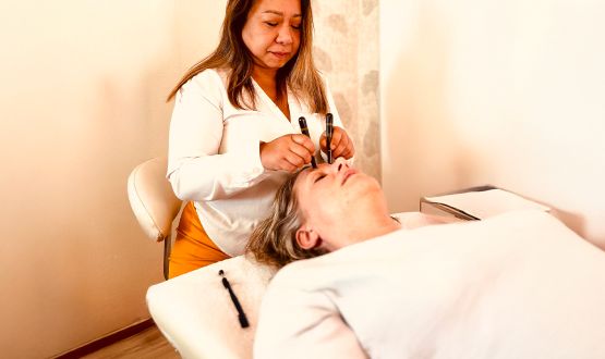 Réflexologie faciale soin anti douleurs 