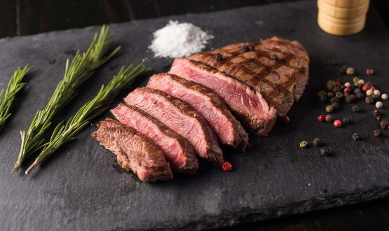 Menu Steak de bœuf avec entrée et dessert dès 2 personnes