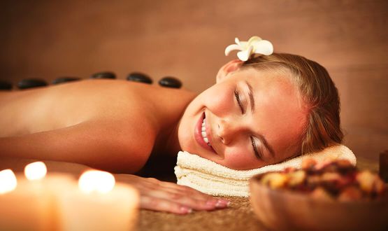 Soin du visage et/ou Massage du dos aux Pierres chaudes
