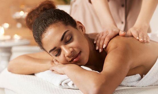Massage Détente ou Thérapeutique aux Huiles essentielles - 1 ou 3 séances 