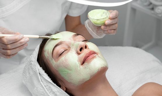 Soin du visage en profondeur avec Masque personnalisé