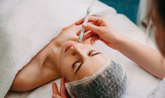 Soin du visage par Microdermabrasion avec/sans oxygène