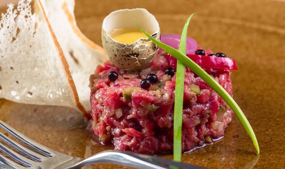 Menu Tartare de Boeuf avec entrée et dessert dès 2 personnes