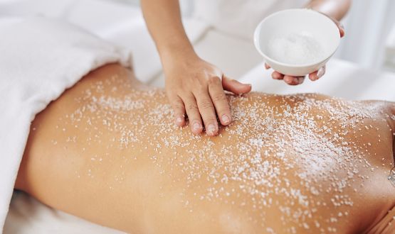 Soin Cocooning avec Gommage, Massage et Enveloppement au choix