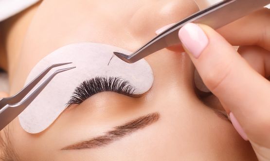  Pose complète d'extensions de cils 