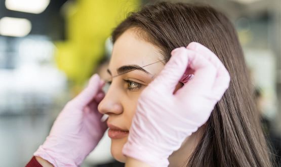 Épilation au fil - Sourcils et Lèvres ou Visage