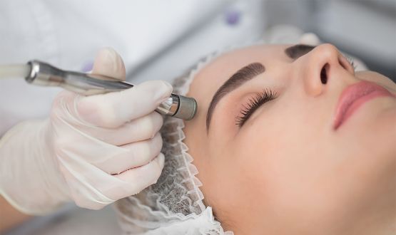 Soin du Visage par Microdermabrasion