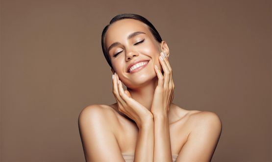 Soin Hydrafacial avec Micronnedling, BBglow et Luminothérapie