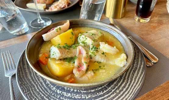 Marmite du Pêcheur avec entrée et dessert dès 2 personnes