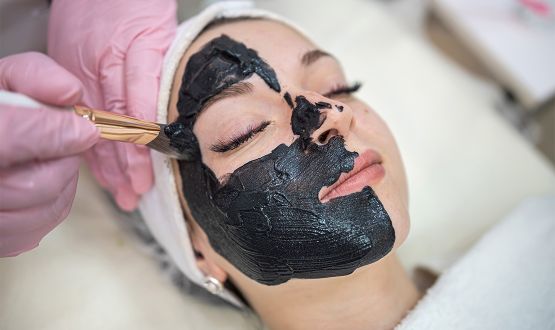 Soin visage Carbon peeling
