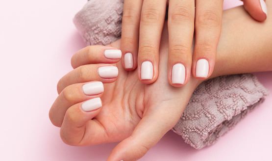 Pose de Vernis semi-permanent avec Massage des mains