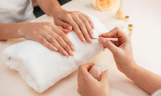 Pose de Vernis semi-permanent ou Gel
