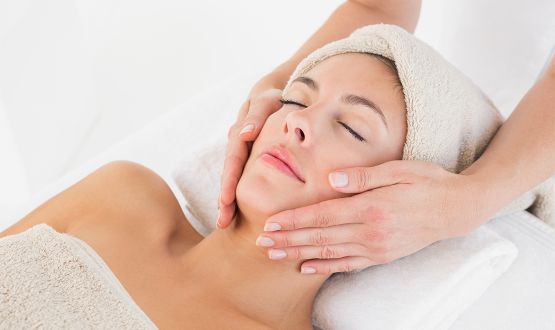 Soin du visage coréen hydratant avec collagène