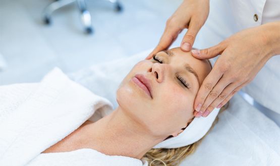 Soin Visage hydratant complet de 80 minutes avec Massage visage, nuque et épaule