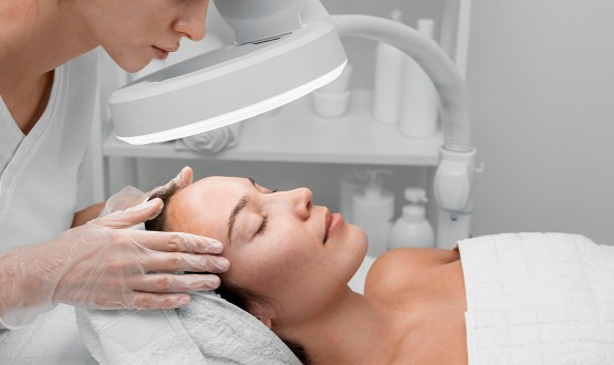 Soin du visage HydraFacial Skin avec Vitamine C et Luminothérapie 