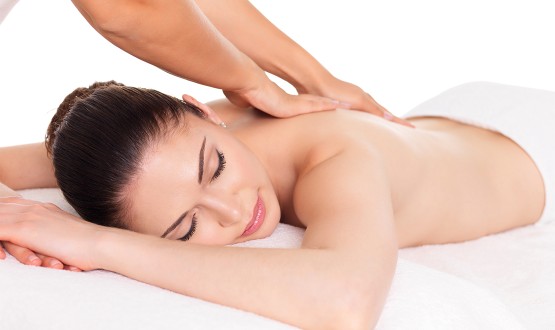 Massage Californien ou Sur mesure de 60 minutes avec ou sans Soin du visage