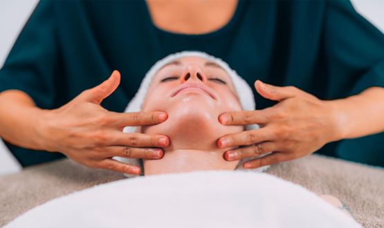 Massage amincissant du visage et/ou du corps - méthode Renata França